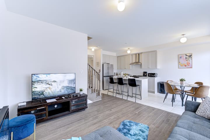 Modern 3BR New Home – Full Privacy – Milton