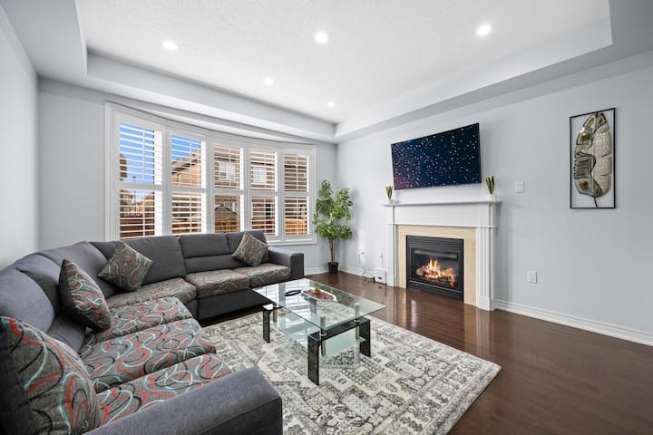 3BR Townhome w/Foosball~ Patio~ Master LoungeChair