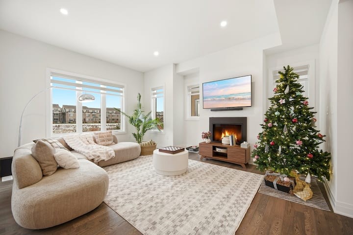 Private Brand-New Luxury Home | Up to 8 guest