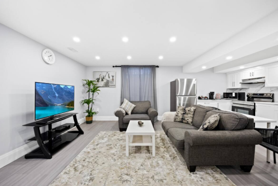 New Chic 2Bed/2Bath in Paris, Brant