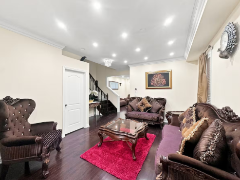 Modern 4BR Brampton Home | Parking & Comfort